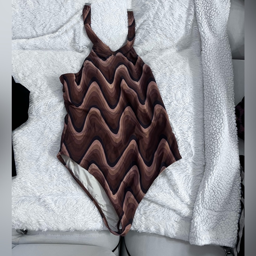 One piece bathing suit
